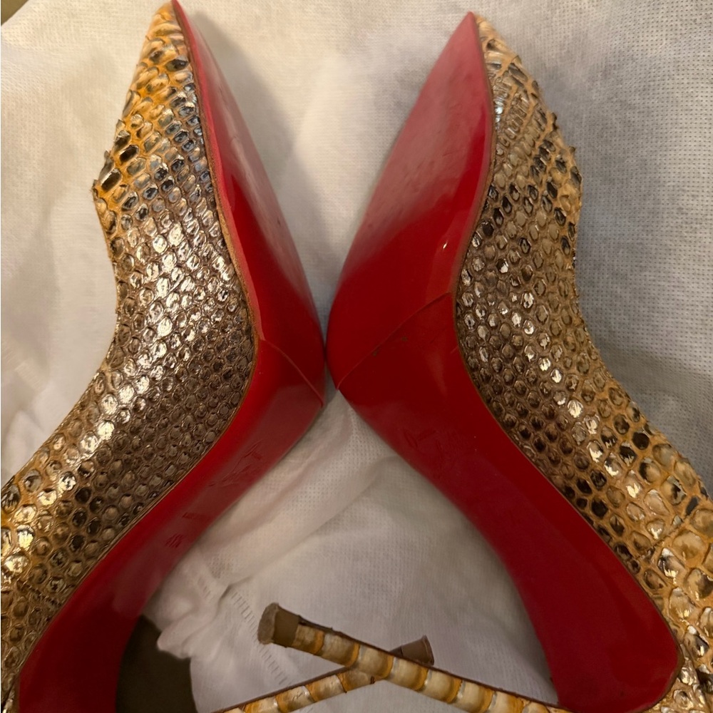 Christian Louboutin Python So Kate Heels - Picture 4 of 4
